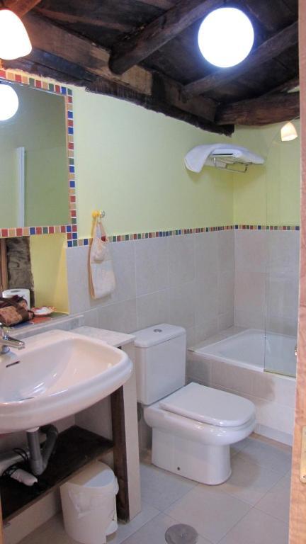 Casa Lucas Guest House Arzua Room photo